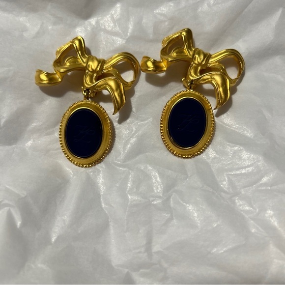 KARL LAGERFELD PARIS BLUE INTAGLIO BOW EARRINGS CLIP ONS